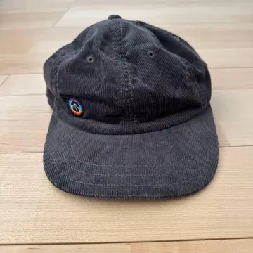 파타고니아 Patagonia 다크 그레이 코듀로이 캡