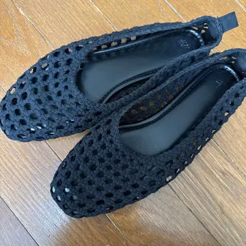 한 번 사용 H&M 여성용 블랙 뜨개질 플랫슈즈 38 사이즈