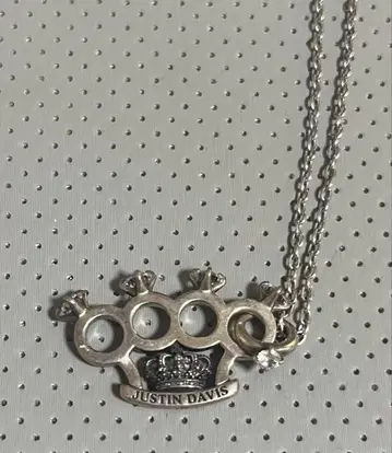 저스틴 데이비스 메리켄 사크 목걸이