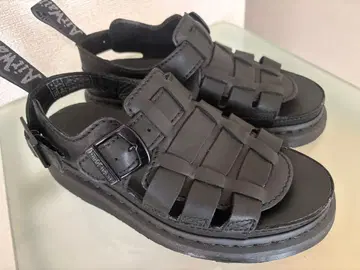 닥터마틴 US7 UK6 스트랩 샌들 뜨개질 디자인