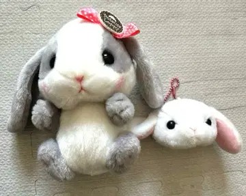 토끼 봉제 인형과 소품함 키링
