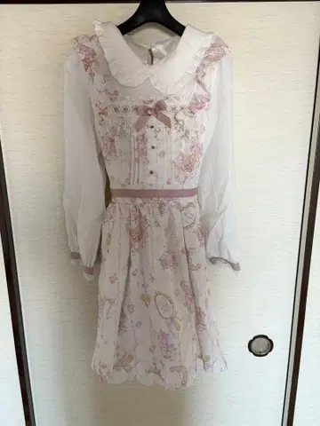 LIZLISA 주얼리 패턴 원피스 화이트 지뢰계 양산형