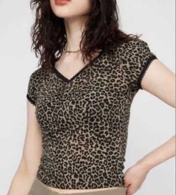 Lagua gem 레오파드 탑 T셔츠 그레이