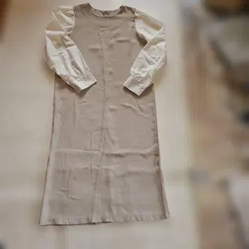 JF 베이지 오프화이트 긴팔 원피스 사이즈 F