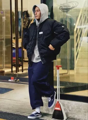 Beams ssz 24aw ikke sweat pants 스웨트 팬츠