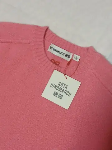 [ 미사용 새상품 ] 유니클로 안야 힌드마치 캐시미어 스웨터 S 핑크