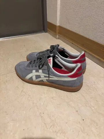 오니츠카타이거 스니커즈