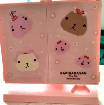 카피바라 씨 5주년 기념 접이식 상자가 망가져 있습니다