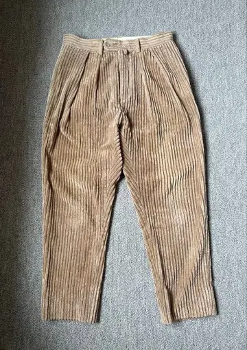 NEAT 베이지 코듀로이 팬츠