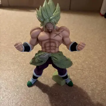 드래곤볼 브로리 피규어