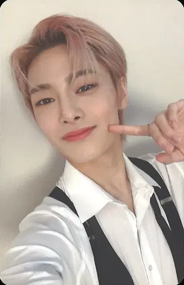 StrayKids WAVE16 I.N NACIFIC 콜라보 블랙 수트