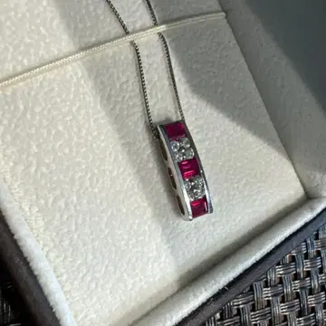 플라티나 다이아, 루비 목걸이