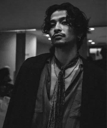 [ 새상품급 ] ZARA MAN 자라 나폴레옹 자켓 버튼 밀리터리 블랙