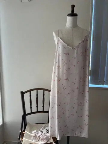 ZARA HOME 플라워 프린트 드레스 & 슬리퍼 세트