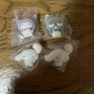 산리오 플로키 인형 가챠가챠 쿠로미 바츠마루 시나모롤