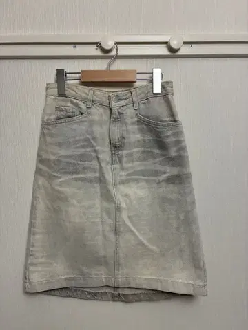 Levi's Silver Tab 실버탭 데님 스커트