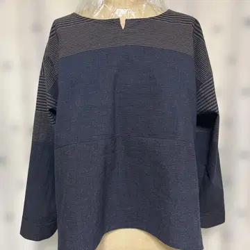 쿠루메가스리 핸드메이드 테일컷 블라우스