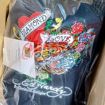 찬미나 AOD3 EdHardy LIMITED 캡 자수 본인 사양