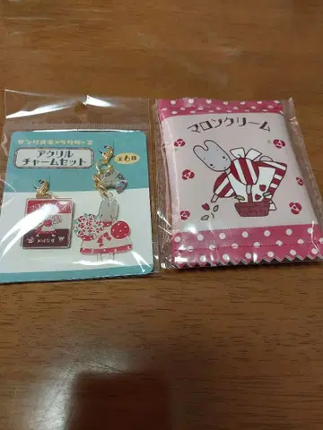 산리오 레트로 마론 크림 아크릴 참 플랫 미니 파우치