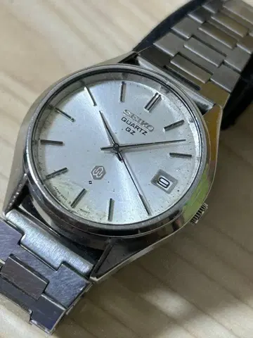 SEIKO 빈티지 쿼츠 실버 작동 중