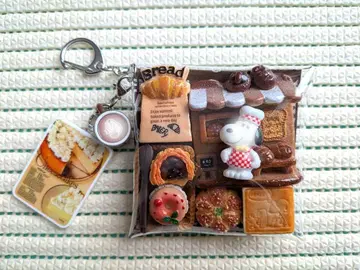 가챠 채워넣은 듯한 파우치 키링 완완 베이커리 브라운 계열