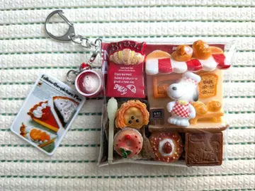 가챠 채워넣은 듯한 파우치 키링 완완 베이커리 레드 계열