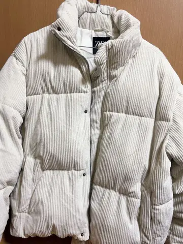 ZARA 코듀로이 다운 자켓 크림색 131/14