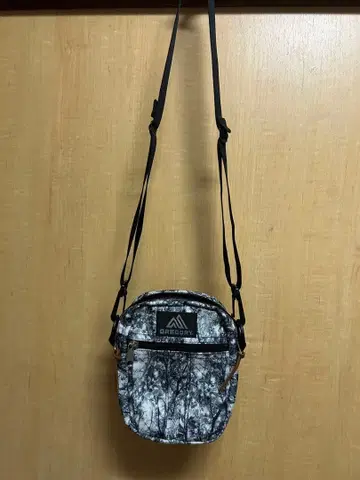 새상품급 GREGORY 퀵 포켓 M