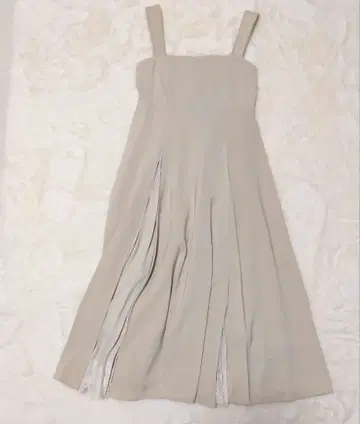 메종 드 플뢰르 플리츠 절개 오버롤 스커트 원피스