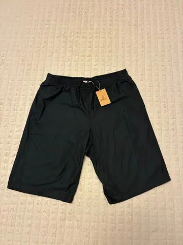 미사용 새상품! 그라미치 블랙 숏팬츠