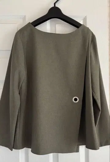 GRANDTABLE 하토메 디자인 티셔츠 다른 사람과 차별화되는 1장