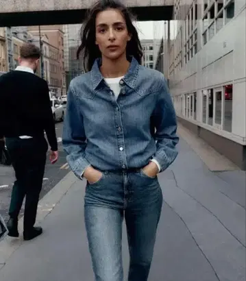 ZARA 미디엄 블루 데님 셔츠