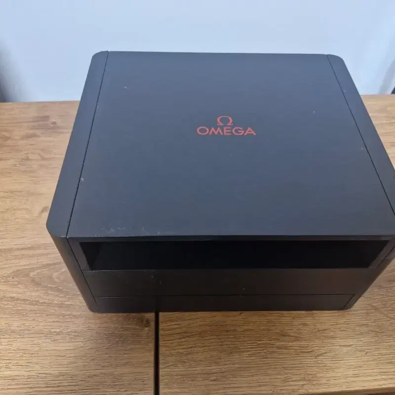 오메가 스피드마스터 정품 케이스