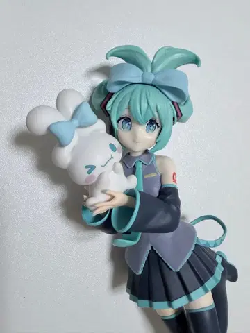 Luminasta 하츠네 미쿠 시나모롤 피규어 상자 없음