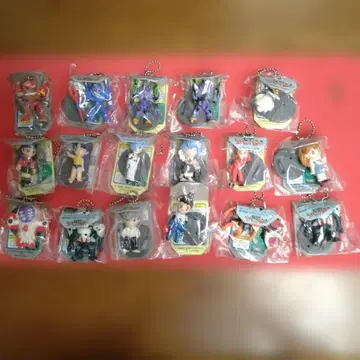 에반게리온 키 체인 피규어 모음