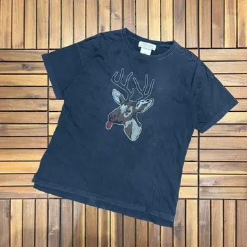 REMI RELIEF 크루넥 반팔 T셔츠 카모플라주 사슴 프린트