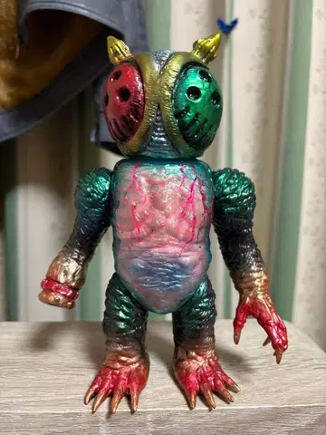 스컬 헤드배트 아비드론 3호 내장 축광 마미트 소프트 비닐