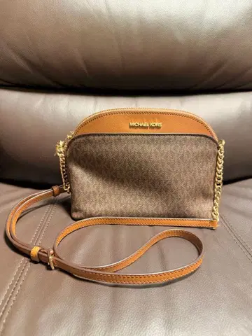 MICHAEL KORS 숄더백 브라운 돔