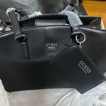 GUESS 블랙 숄더백