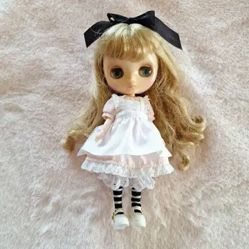 미디 브라이스 아웃핏 앨리스풍 핑크