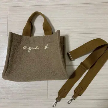 agnis b. 브라운 숄더백