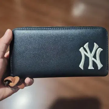 뉴욕 양키스 장지갑 네이비