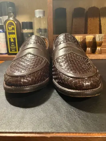 스코치 그레인 다크 브라운 뜨개질 가죽 로퍼 25EE