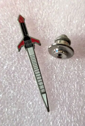 THE ALFEE 타카미자와 토시히코 <사벨 기타 핀 배지>