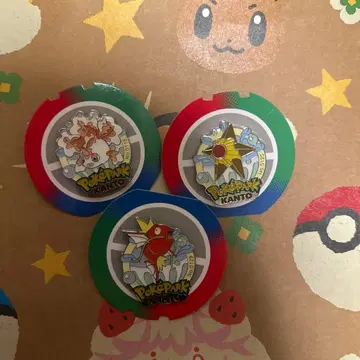 포케파크 칸토 한정판 핀 배지