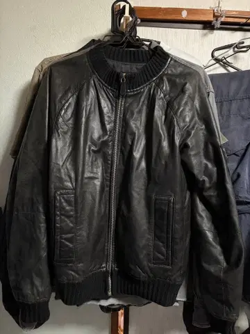 APC A.P.C 봄버 가죽 자켓 ma1