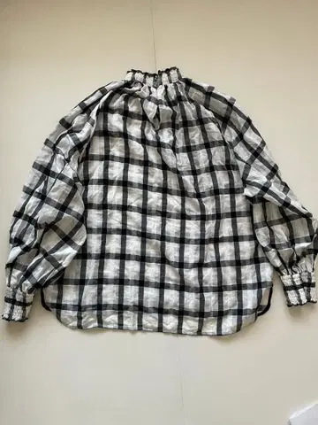 체크 무늬 벌룬 슬리브 블라우스 베아트리스 봄/여름 사이즈 38