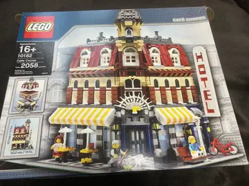 정품 LEGO 10182 Cafe Corner 카페 코너