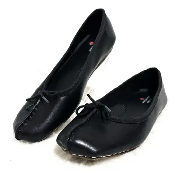 [ 새상품급 ] 클락스 프레클 아이스 플랫슈즈 US6 블랙