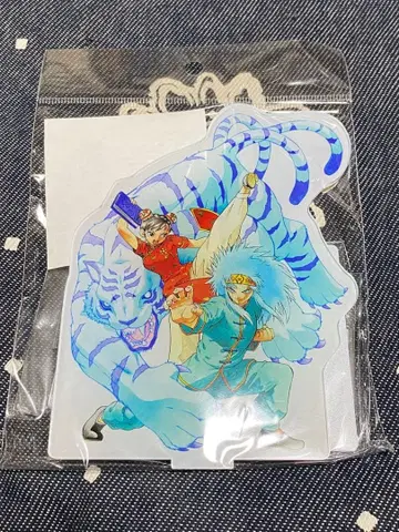 골드 컬러의 갓슈 라이쿠 마코토 원화전 아크릴 디오라마 원레이&리이엔